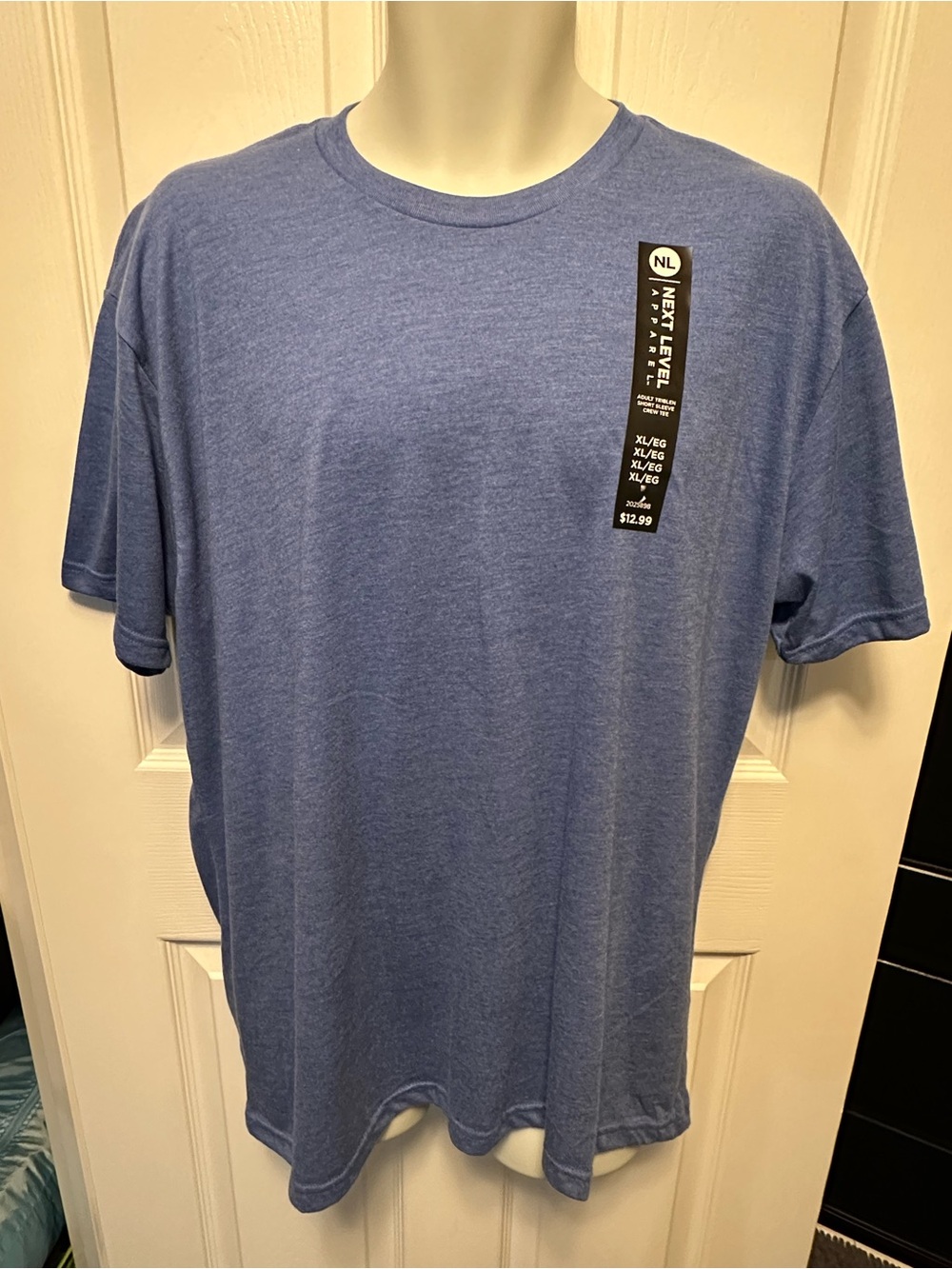 Unisex Next Level Apparel adult triblen short sleeve crew tee size XL
